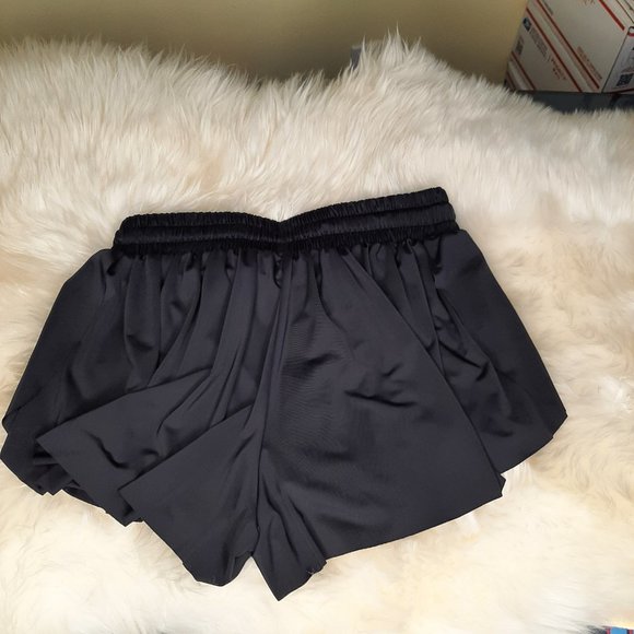 NWOT!!!  Lightweight Tulip Style running Shorts Black, inner shorts!!! - Picture 2 of 7